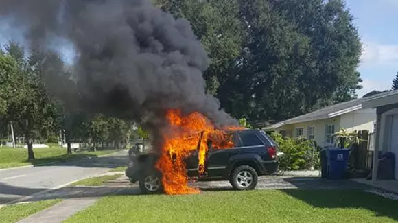 Problemele Samsung Note 7 s-au aplecat și asupra mașinilor. Un Grand Cherokee a luat foc din cauza smartphone-ului