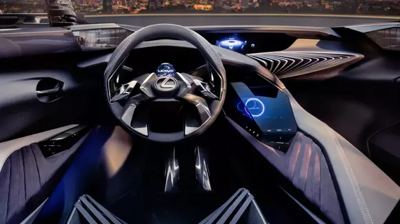 Lexus UX debutează la Paris și are un interior cu holograme