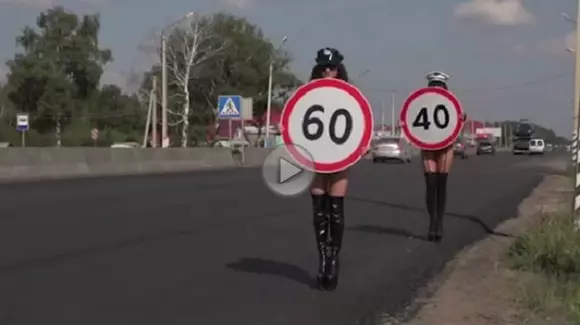 Metoda sexi prin care rușii vor să-i determine pe șoferi să respecte limitele de viteză