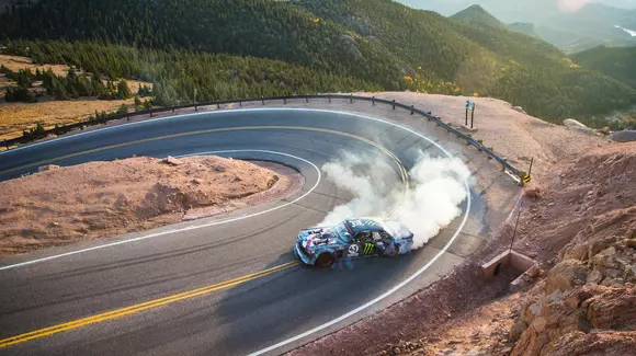 Ken Block recidivează. Climbkhana este noul proiect și o să fie filmat la Pikes Peak
