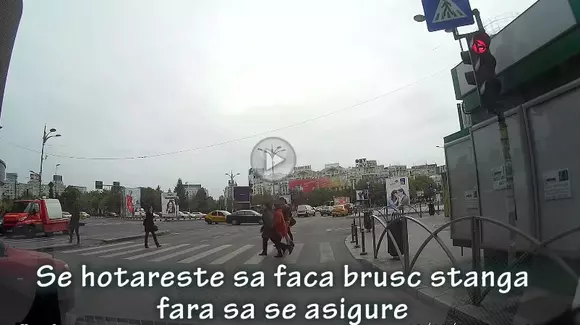 Nehotărât: Iată de ce e bine să te asiguri când schimbi direcția de mers