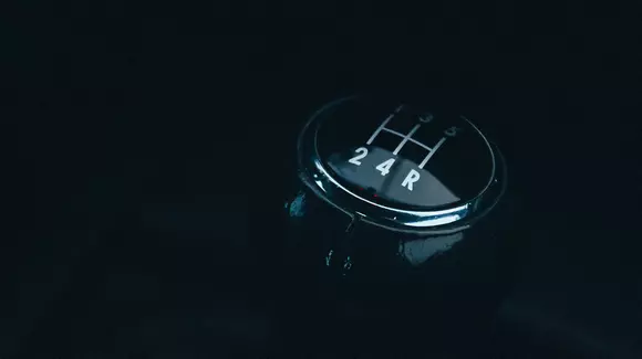 Ferrari nu va mai produce modele cu transmisie manuală