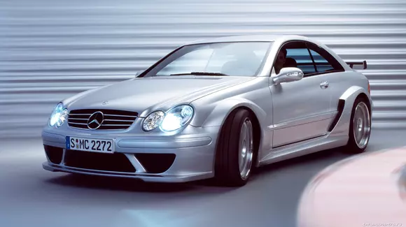 Mașini pe care trebuie să le știi dacă ești autoconnaisseur: Mercedes-Benz CLK DTM