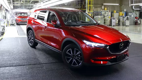 Noua generație Mazda CX-5 a intrat pe linia de asamblare