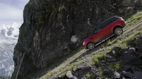 Un Range Rover Sport a cucerit Alpii alături de Ben Collins