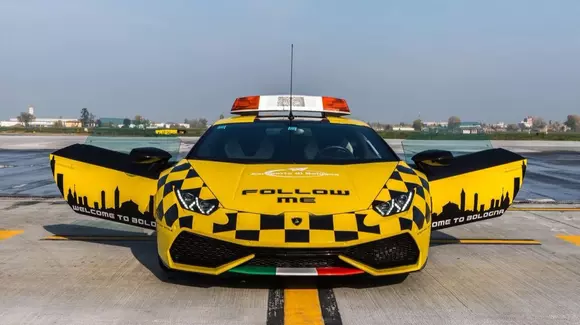 Lamborghini Huracan a intrat în serviciile aeroportului din Bologna