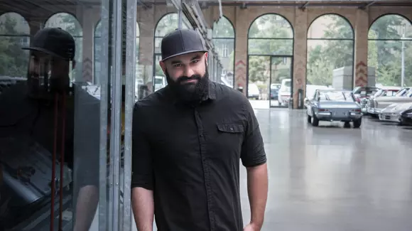 Designerul care a creionat Bugatti Chiron a fost angajat de Genesis