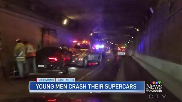 Două supercaruri distruse într-un accident din Vancouver