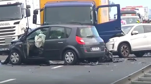 Se repetă scenariul de pe A2 și în Franța. 50 de mașini implicate într-un accident rutier soldat cu 5 decese