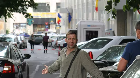 Cât câștigă zilnic un "parcagiu" din București