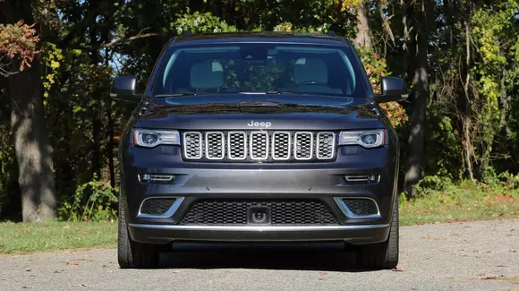 Viitoarea generație Jeep Grand Cherokee ar putea împrumuta platforma lui Alfa Romeo Stelvio