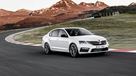 Skoda Octavia facelift poate fi comandată și în România - Lista de prețuri