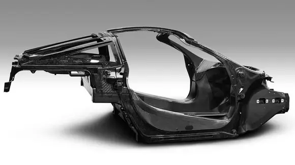 McLaren a publicat primul teaser cu înlocuitorul lui 650S - Update