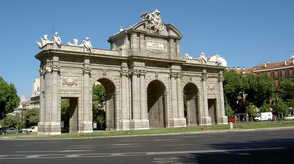 Primarul din Madrid interzice mașinile în centrul orașului