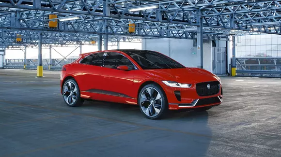 Jaguar I-Pace debutează la Geneva în haine roșii