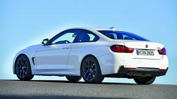 Albul rămâne culoarea preferată a europenilor. Ce alte nuanțe aleg șoferii de pe Bătrânul Continent