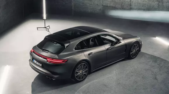 Porsche Panamera Sport Turismo - Familistul complet