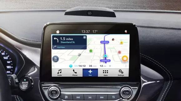 Sistemul de navigație Waze va fi disponibil în automobil. Toate datele tale vor aparține Google!