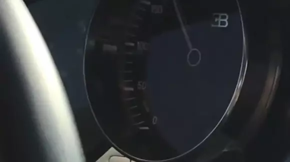 Chris Harris - Flat out cu Bugatti Chiron