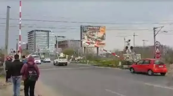 Primarul general s-a întâlnit cu ministrul Transporturilor pentru rezolvarea problemei legate de traficul feroviar în Bucureşti