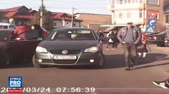 Un șofer a fost bătut în trafic fix în București. Motivul disputei? Un loc de parcare | VIDEO