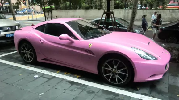 Ferrari n-o să vopsească niciodată în roz o mașină proprie