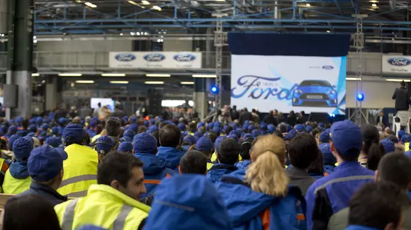 Ford va renunța la 1.400 de angajați