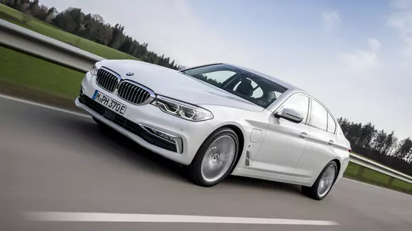 BMW Seria 5 a primit calificativul "Top Safety Pick+" din partea IIHS