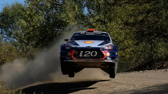 WRC: Thierry Neuville câștigă  în Argentina după un final interzis cardiacilor