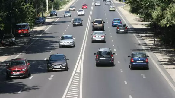 3 reguli nescrise din trafic de care orice șofer trebuie să țină cont