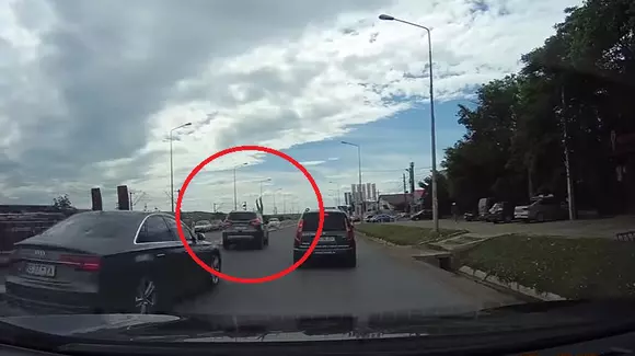 De ce nu e bine să traversezi prin locuri nepermise | VIDEO