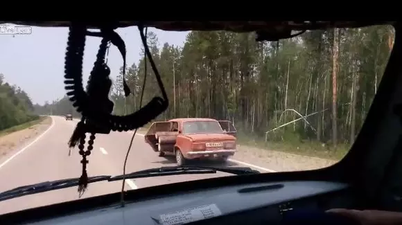 Bătrâna Lada îți dă aripi | VIDEO