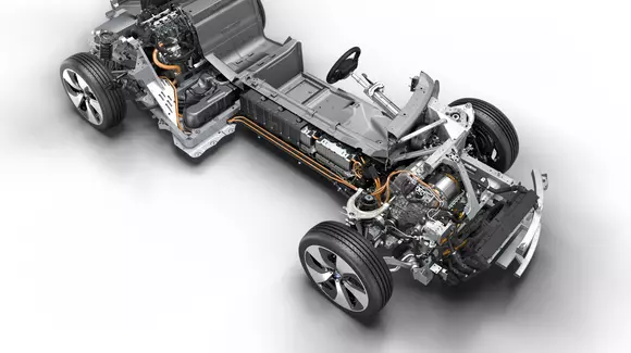 BMW i câştigă încă o dată International Engine of the Year Award