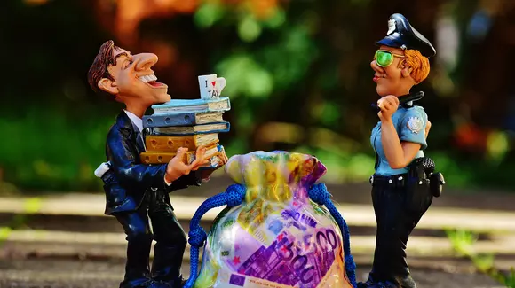 Ai plătit taxa de pod de la Feteşti prin sms? Verifică poşta să-ţi ridici amenda!