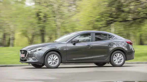 Mazda3 Sedan - Rafinament japonez