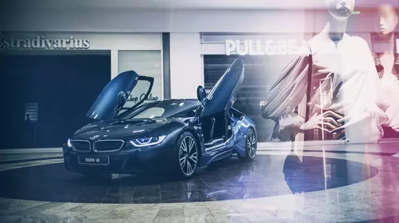 Unul din cele 10 exemplare BMW i8 Garage Italia CrossFade Edition poate fi cumpărat în România