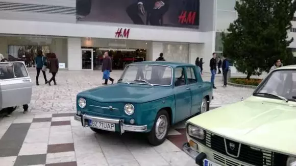 Vrei o mașină de colecție? Află cu cât se mai vinde o Dacia 1100