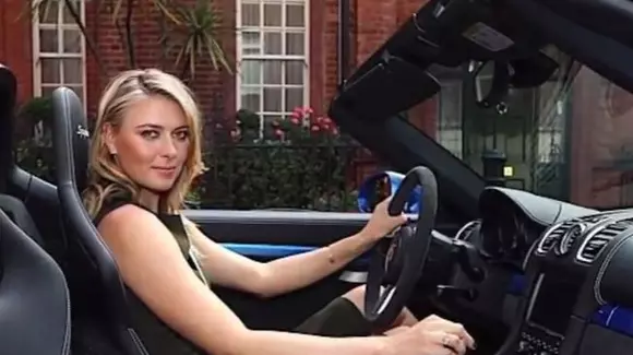 Ce colecție de mașini are Maria Șarapova, "coșmarul" Simonei Halep | VIDEO