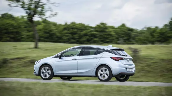 Opel Astra 1.6 CDTI - Conectivitatea la control