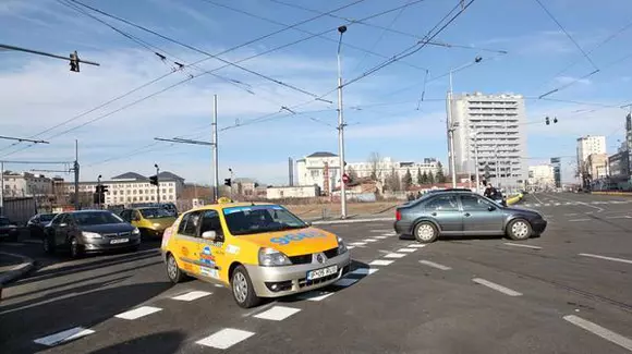 5 proverbe românești aplicate pe traficul din București