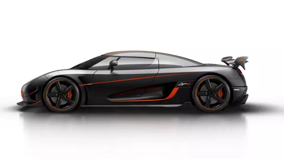Regele a murit! Trăiască regele! Koenigsegg Agera RS depăşeşte Bugatti Chiron la sprintul de la 0 la 400 km/h
