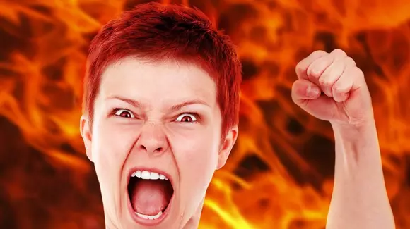 Şi femeile încep să se bată pentru locurile de parcare