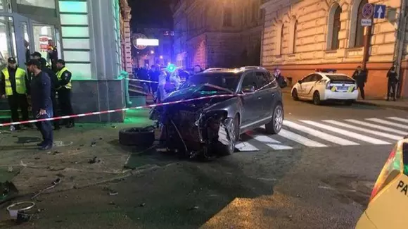 CARNAGIU: fiica unui miliardar a făcut prăpăd pe o trece de pietoni - VIDEO