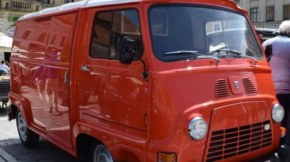 De Dacia D6 ai auzit? Este extrem de rară și a fost produsă în România