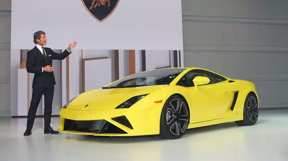 Cum să-ți cumperi Lamborghini de la stat
