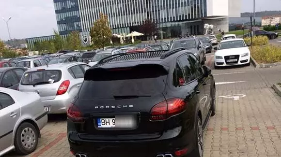 A parcat pe PATRU LOCURI destinate persoanelor cu dizabilități