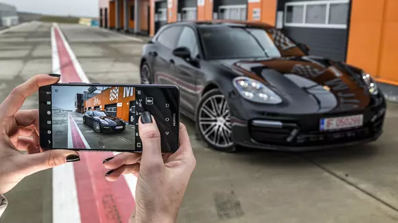 Huawei Mate 10 Pro: Cu Porsche în vizor