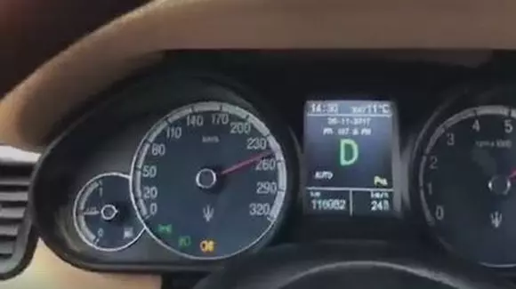 Ca la Formula 1. Un șofer s-a filmat în timp gonea prin România cu 270 de km/h | VIDEO