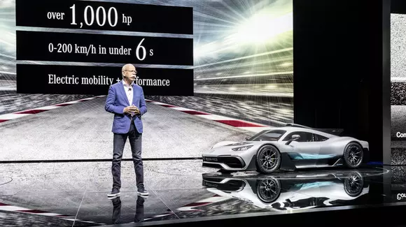 Șeful Mercedes-Benz părăsește compania