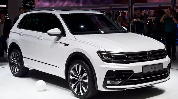 Premieră pe piața auto de la noi: a apărut mașina luată pe abonament pe care o schimbi când vrei